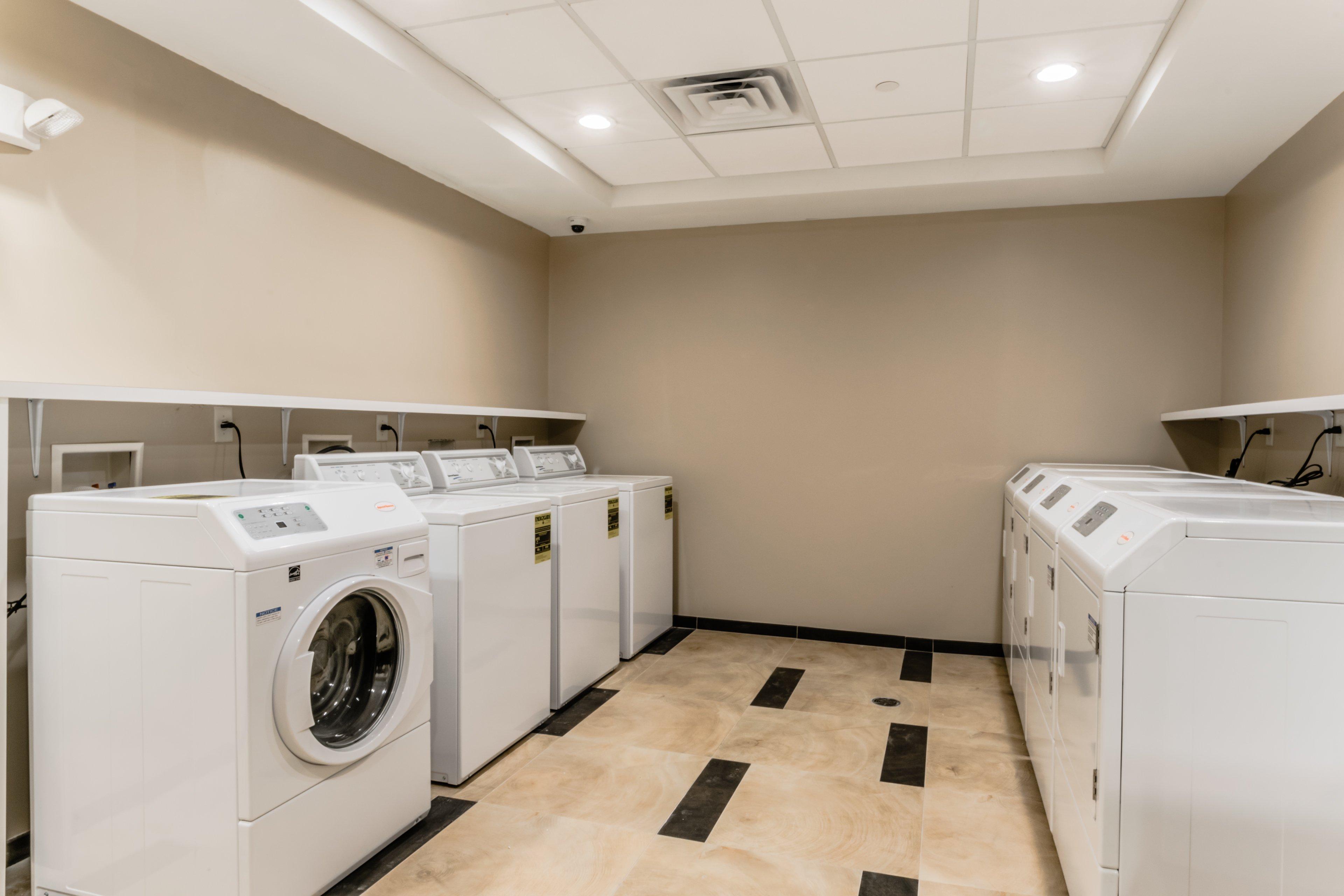 Candlewood Suites - Hartford Downtown Екстериор снимка